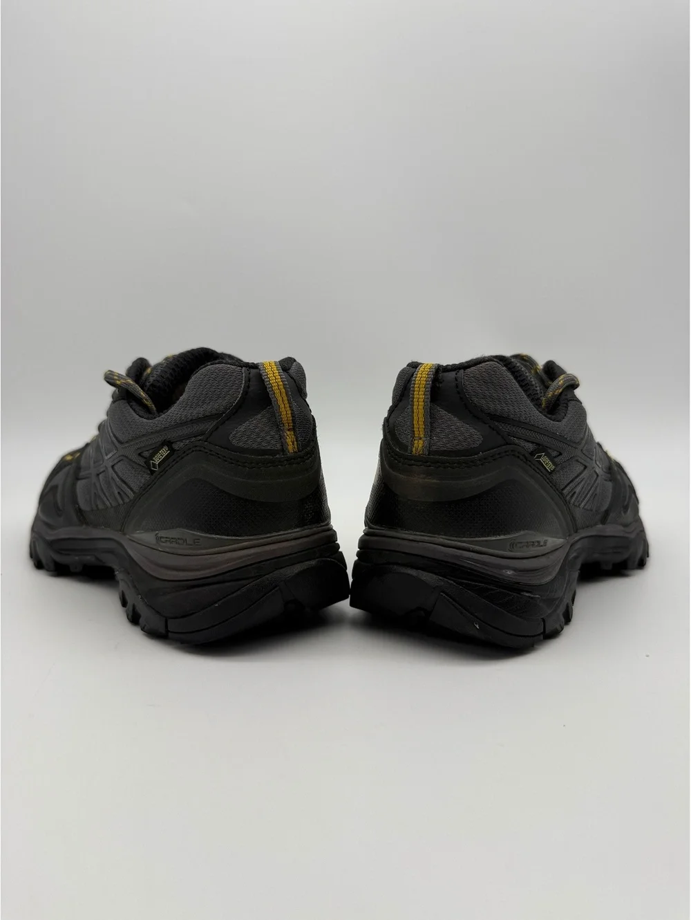 The North Face Hedgehog Fastpack GTX Men's Hiking Shoes Grey Yellow Size 8.5